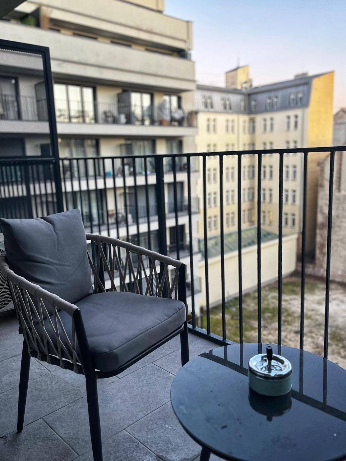 Appartement Lakas A Dunaparton, A Balnanal *