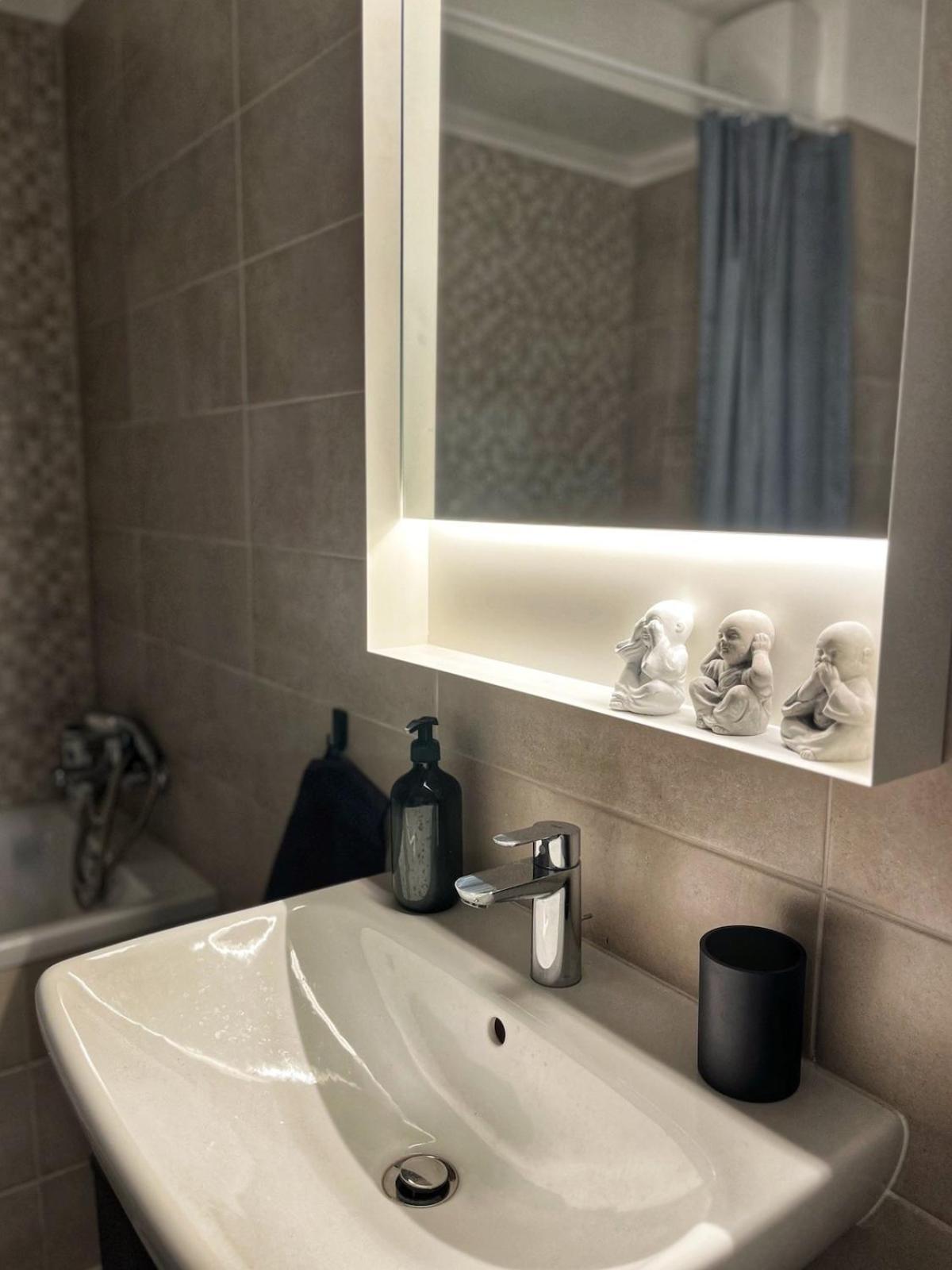 Appartement Lakas A Dunaparton, A Balnanal *